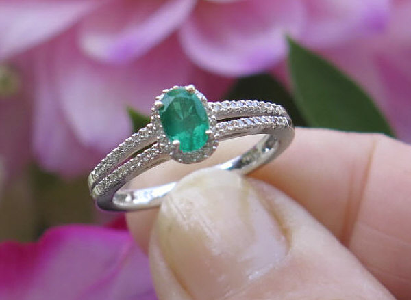 Vintage Oval Emerald Ring, 14k White Gold - Mills Jewelers