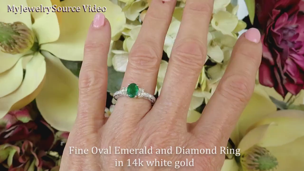 Vintage Design Natural Emerald Engagement Ring in 14k white gold for sale (E-5308)