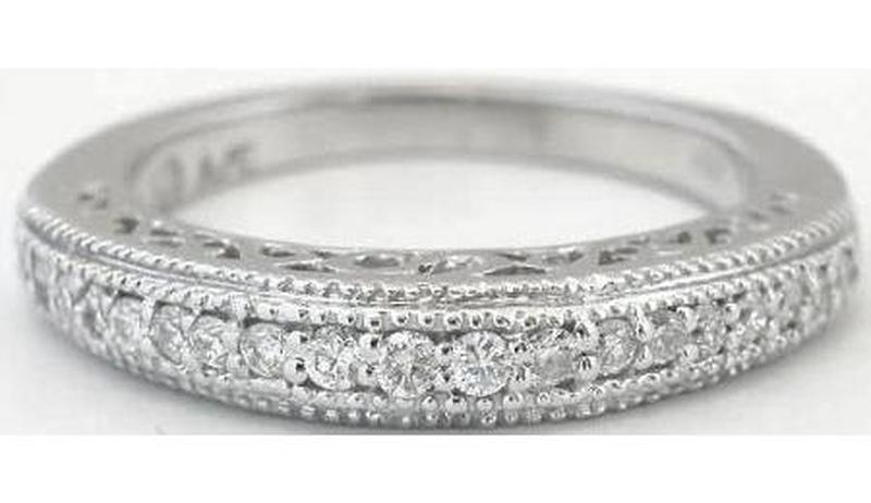 Natural sapphire ring in 14k white gold