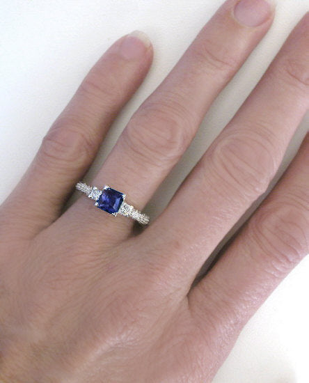 1 carat natural Princess Cut Sapphire and Diamond Ring in 14k white gold - vintage design