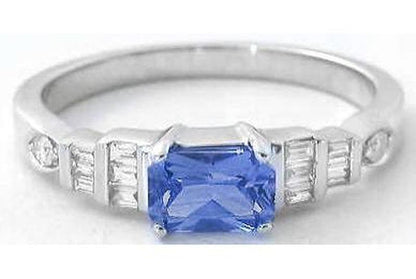 Natural blue sapphire ring in 14k white gold