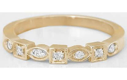 Natural yellow sapphire ring in 14k yellow gold