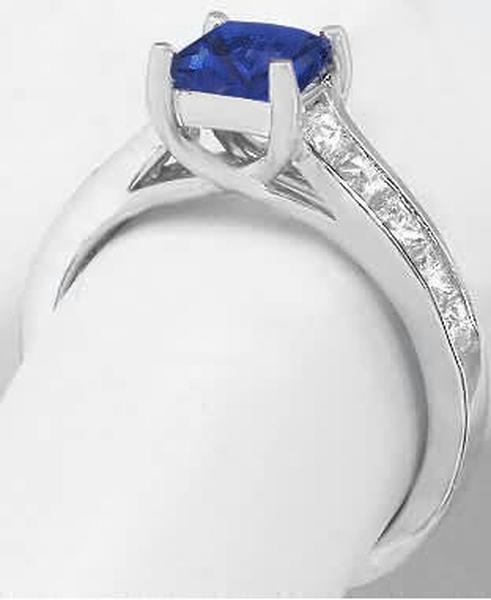 Blue Sapphire Ring in white gold.