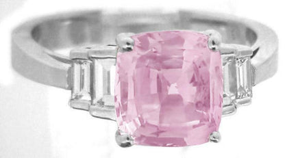 Natural pink sapphire ring in gold