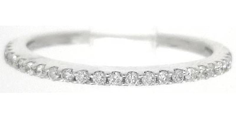 Natural sapphire ring in 14k white gold