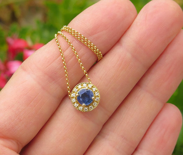 Sapphire pendant deals yellow gold